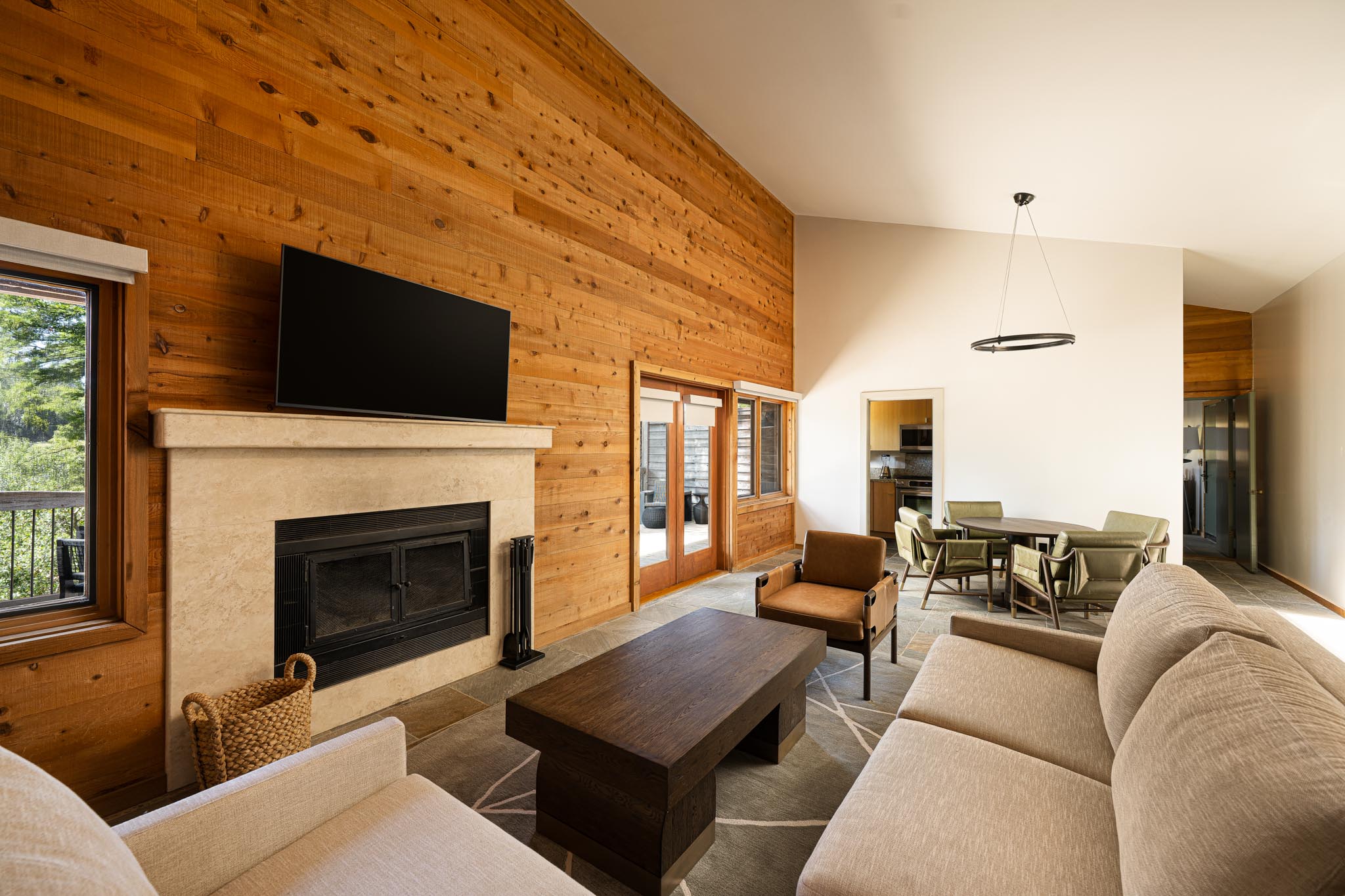 /images/stay/Coast House Suite Living Room.jpg
